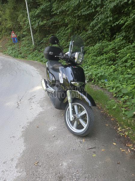 Aprilia scarabeo 250 light