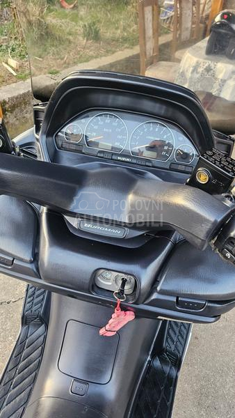 Suzuki burgman 400