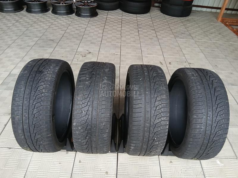 Hankook 225/40 R18 Zimska