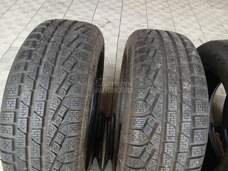 Pirelli 215/60 R17 Zimska