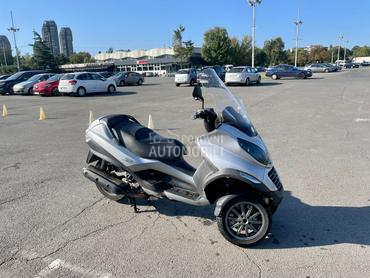 Piaggio MP3 400cc