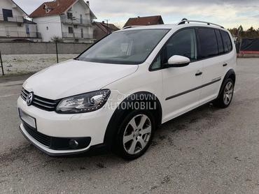 Volkswagen Cross Touran CROSS DSG