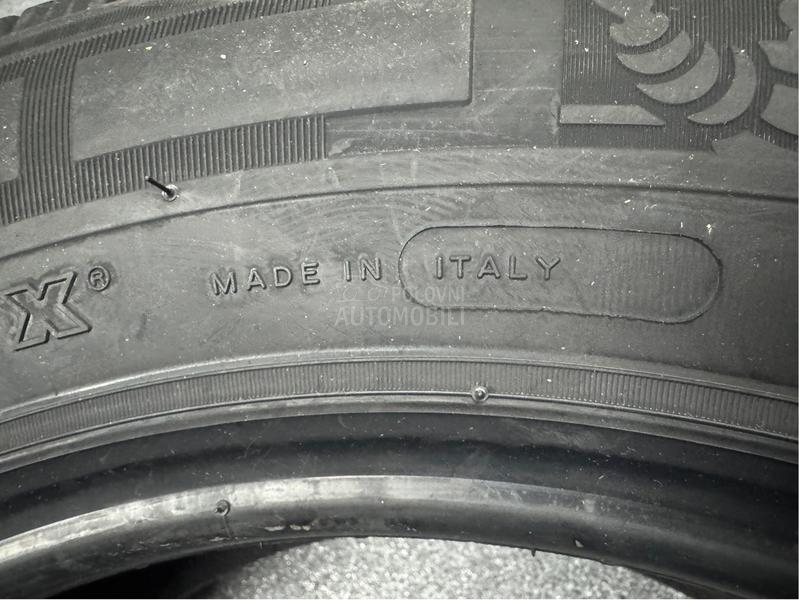 Michelin 215/65 R16 Zimska