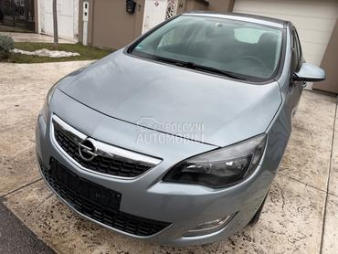 Opel Astra J 1.7CDTI N.A.V.I