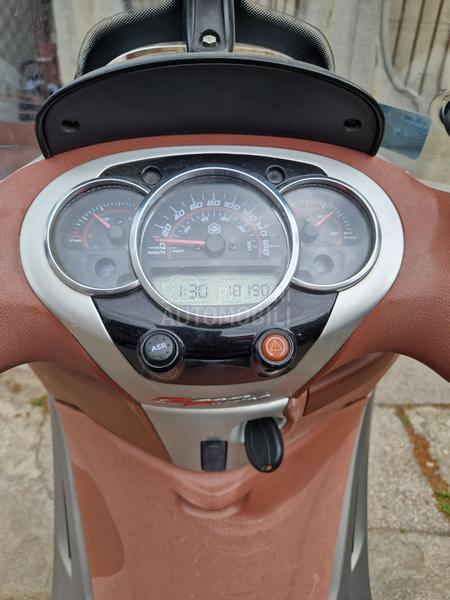 Piaggio Beverly sport touring