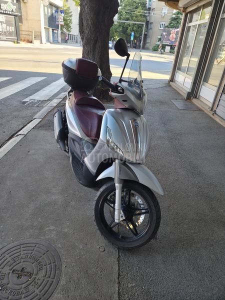 Piaggio Beverly sport touring