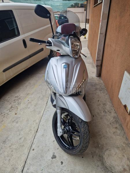 Piaggio Beverly sport touring