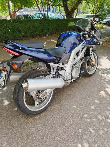 Suzuki SV1000S