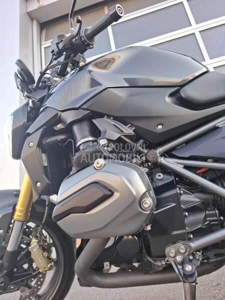 BMW R1200R