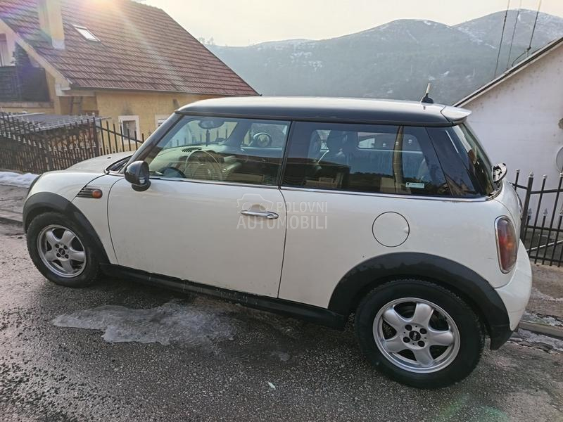 MINI Cooper 