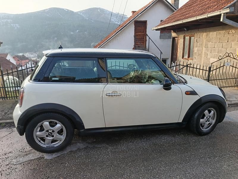 MINI Cooper 