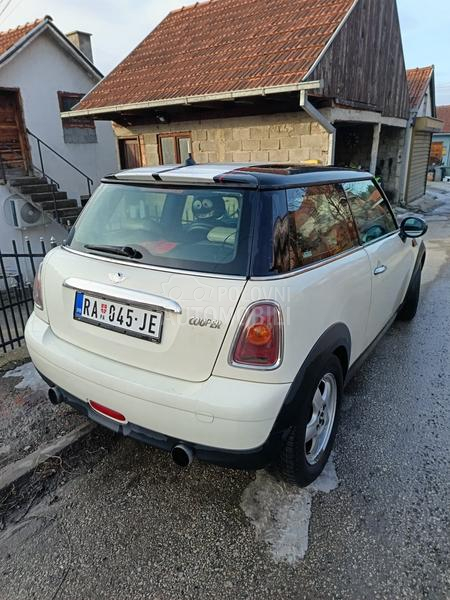 MINI Cooper 