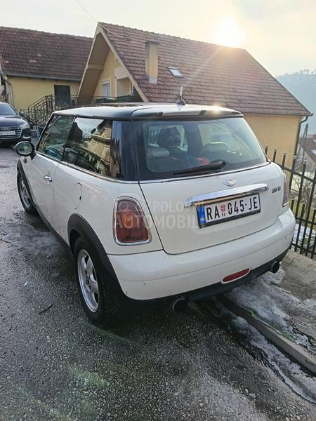 MINI Cooper 