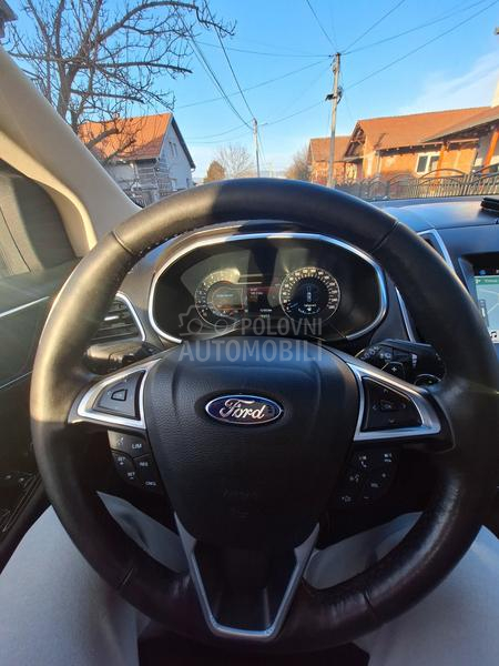 Ford Edge 