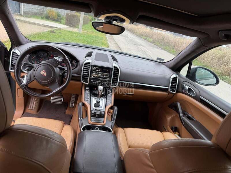 Porsche Cayenne 