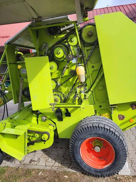 Claas Rollant 250