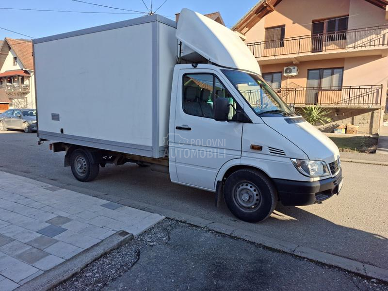 Mercedes Benz Sprinter 