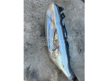 levi far sa dnevnim svetlom za Ford Fiesta od 2013. do 2017. god.