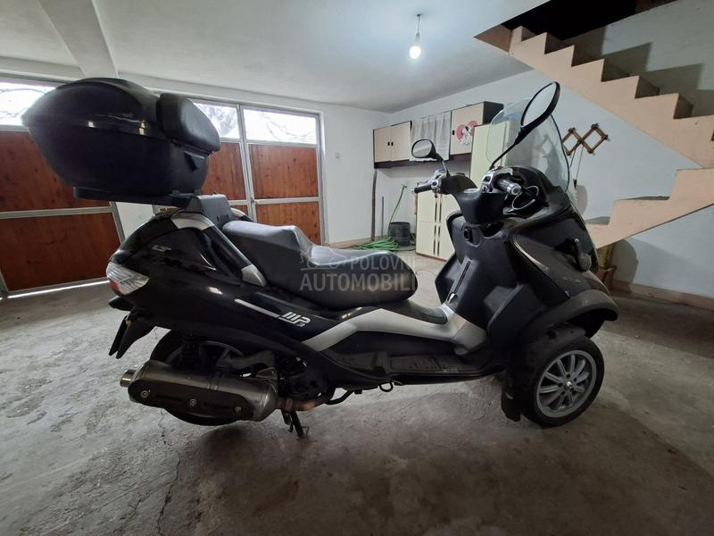 Piaggio MP3 LT