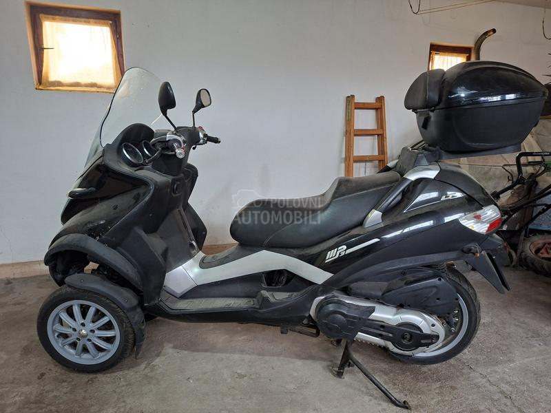 Piaggio MP3 LT