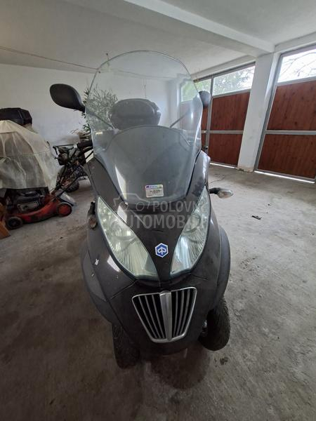 Piaggio MP3 LT
