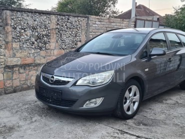 Opel Astra J 1.7 CDTI GRATIS REG.