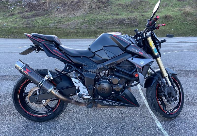 Suzuki GSR