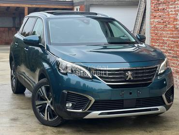 Peugeot 5008 1.2/Pano/LED/Ch