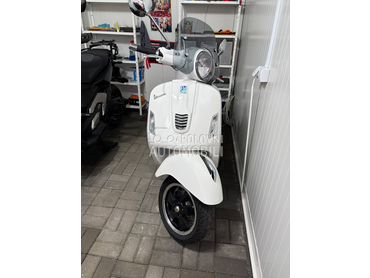 Piaggio Vespa gts 300