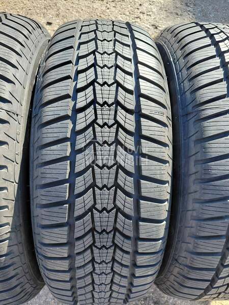 Sava 215/65 R16 Zimska