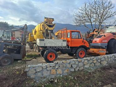 Mercedes Benz Unimog