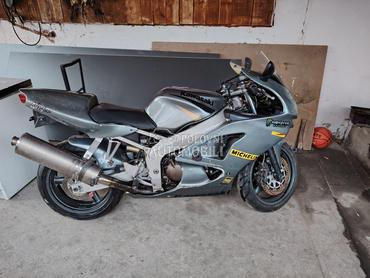 Kawasaki ZX6R