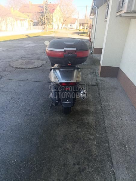 Honda silverwing 400