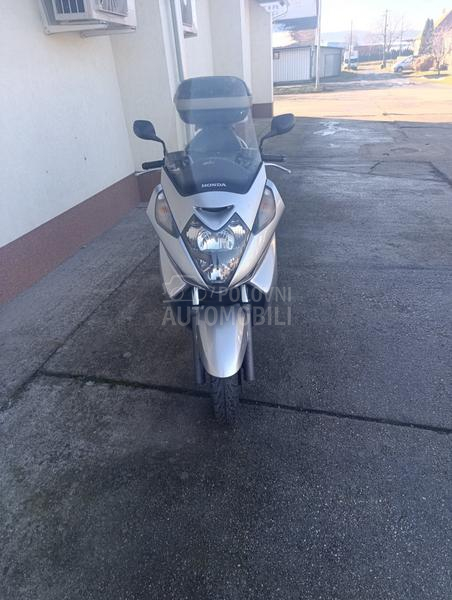 Honda silverwing 400