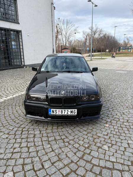 BMW 318 e36