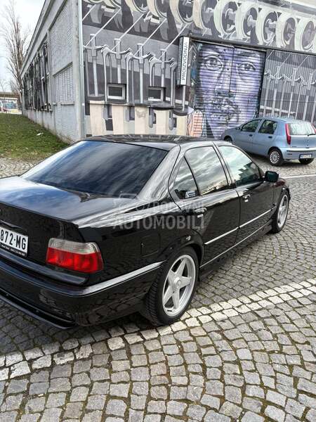BMW 318 e36