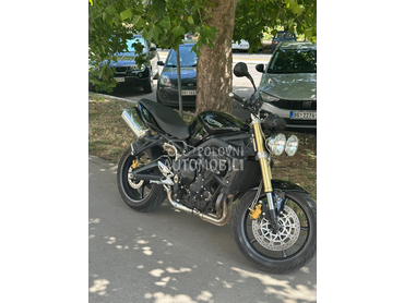 Triumph Street triple 675