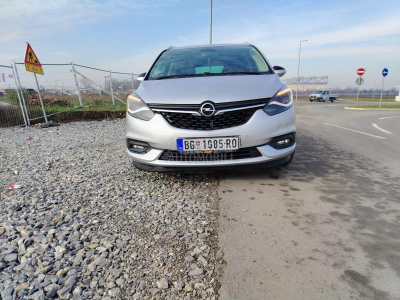 Opel Zafira 