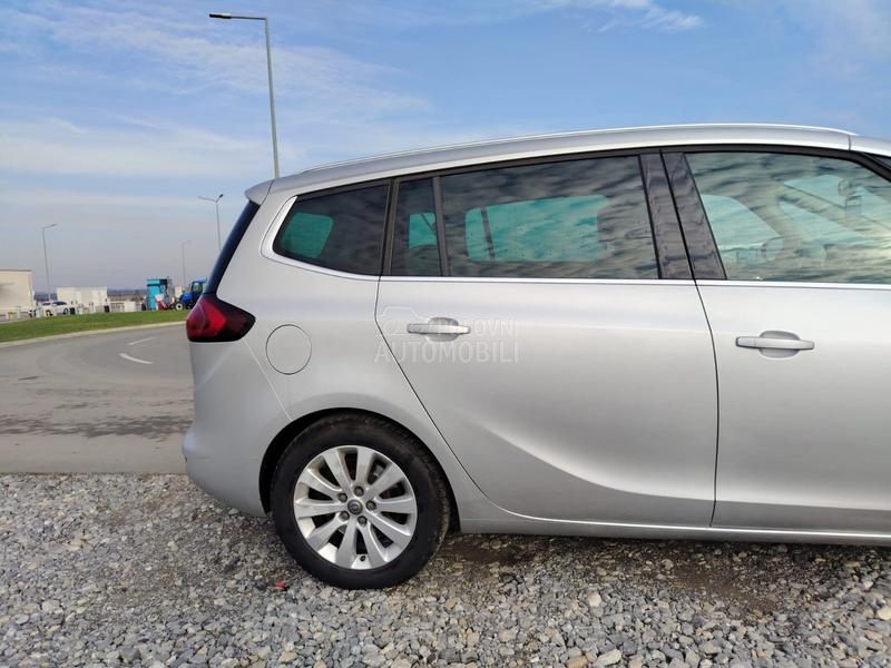 Opel Zafira 