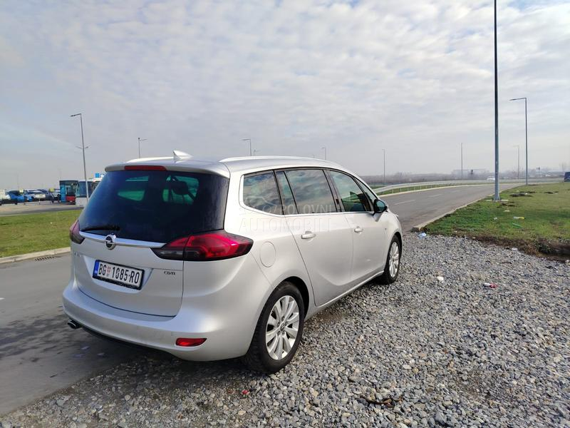 Opel Zafira 
