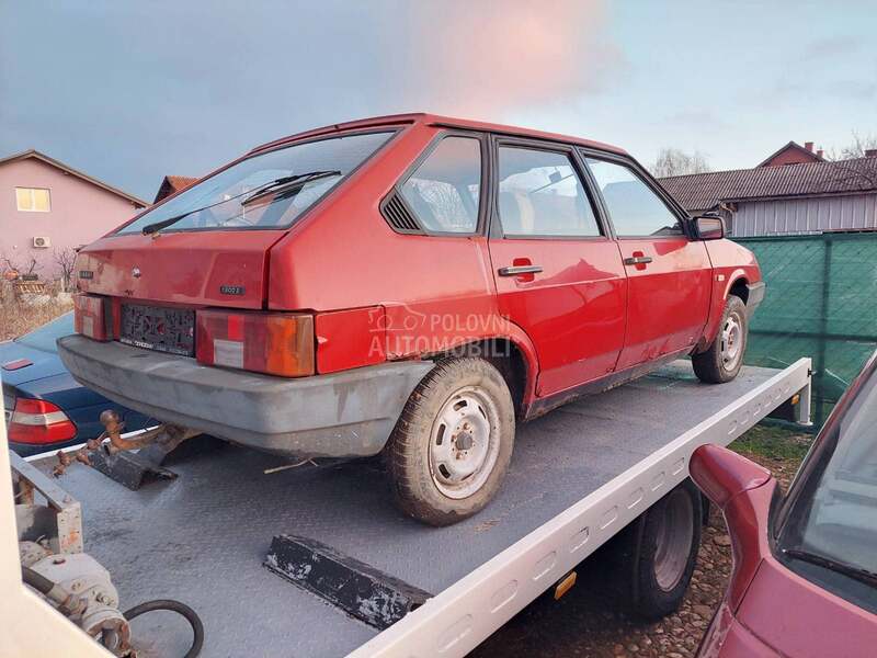 Lada Samara -  kompletan auto u delovima