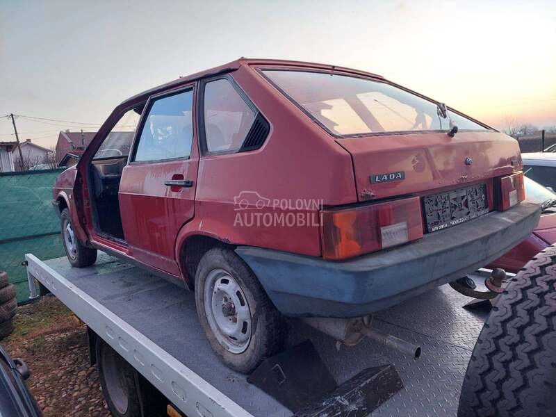 Lada Samara -  kompletan auto u delovima