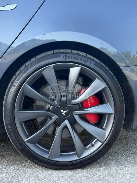 Tesla Model 3 4x4 Performance LONG