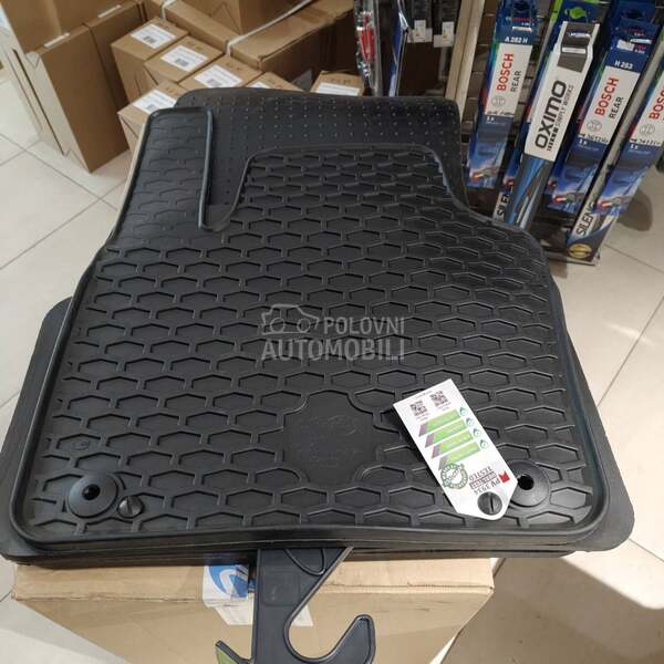 Tipske gumene patosnice