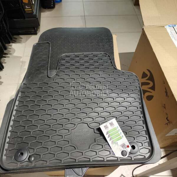 Tipske gumene patosnice