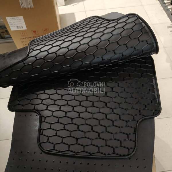 Tipske gumene patosnice