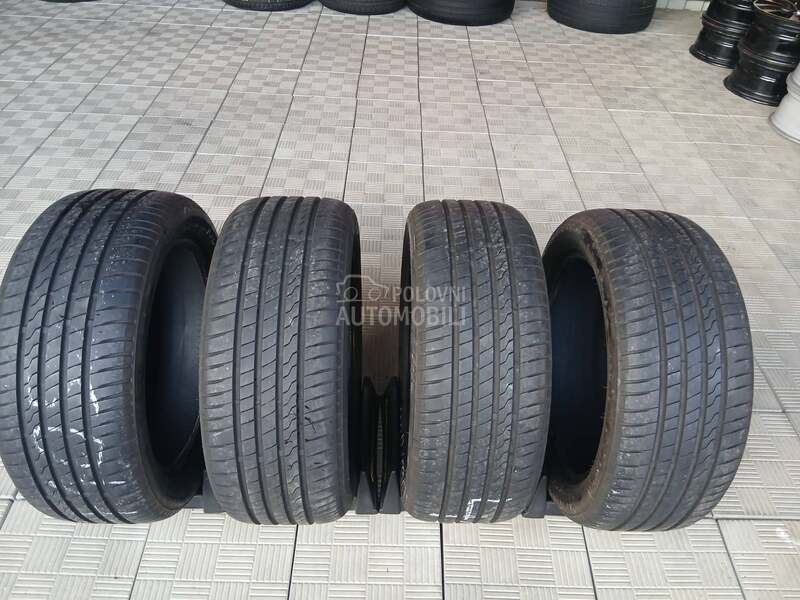 Firestone 215/50 R17 Letnja