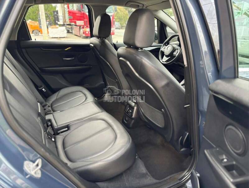 BMW 218 d. AUT/LED/KOZ/NAV