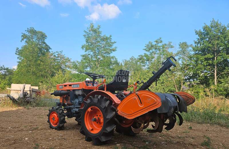 Kubota B5001DT