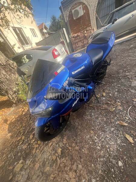 Kawasaki zx6r